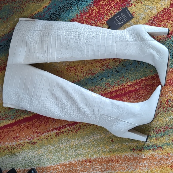 Vince Camuto boots - Picture 5 of 6